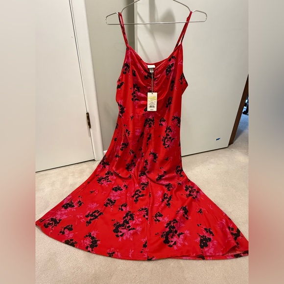 a new day Dresses & Skirts - A New Day Red Floral Midi Dress